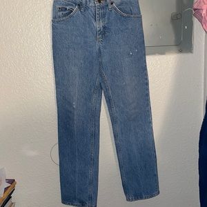 Lee jeans unisex. Little white splotches on back & front but hardly noticeable!